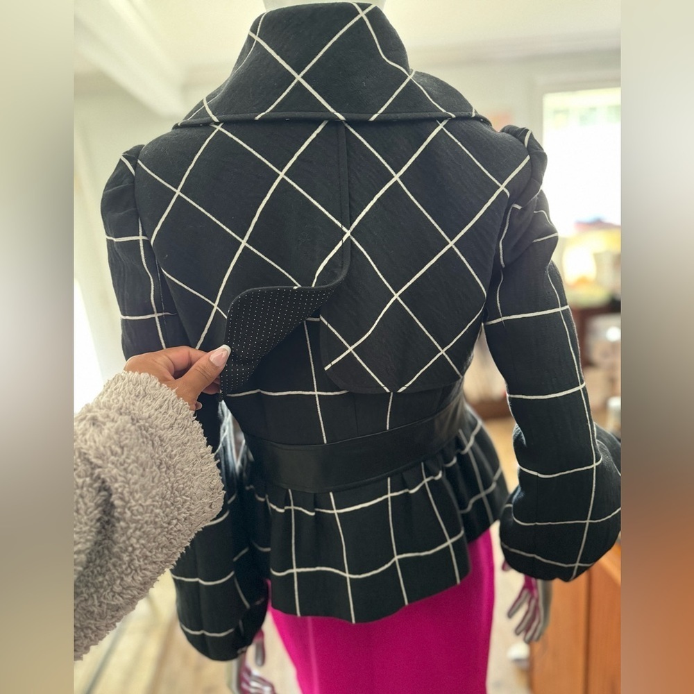 Women’s Blazer/Jacket EUC - Picture 4 of 8